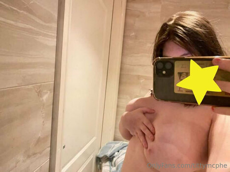 tittymcphe Nude Leaks Photo 12
