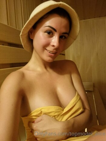 topmodel_alice Nude Leaks Photo 19