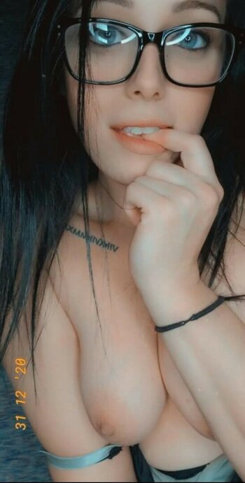 Valerie Rosee / valerie.rosee / valerie_rosee Nude Leaks OnlyFans Photo 43