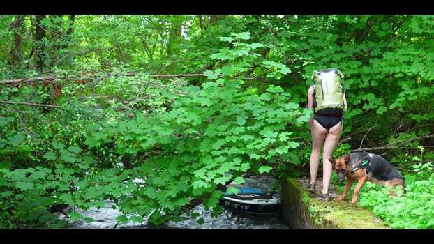 Vanessa Blank / Wild Woman Bushcraft / thebarbieblank / vanessablank_adventure Nude Leaks OnlyFans Photo 6