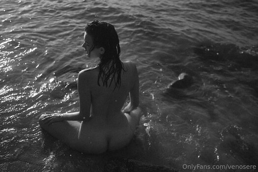 Venosere Nude Leaks Photo 30