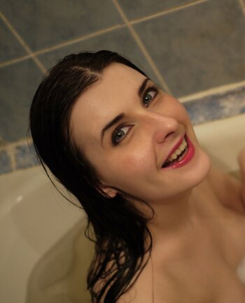 Veronika Sapozhnikova / vnoxlux Nude Leaks Photo 24