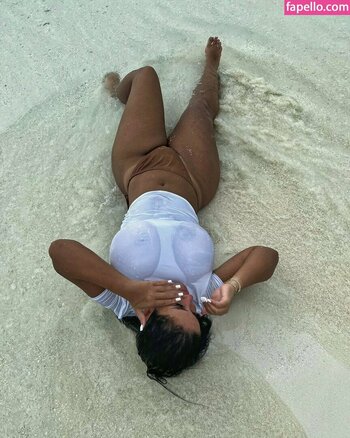 Viphanaaels / hanaa_els / https: Nude Leaks OnlyFans Photo 15
