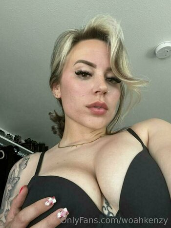 woahkenzy / https: Nude Leaks OnlyFans Photo 48