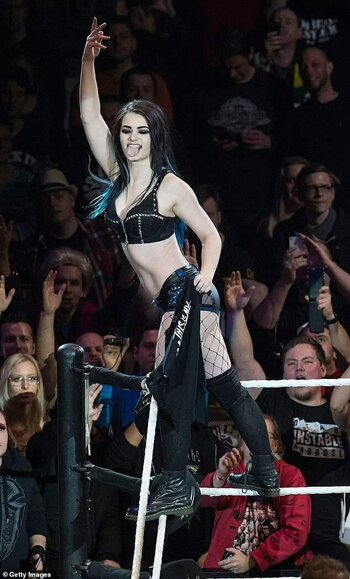 WWE Paige / https: Nude Leaks Photo 14