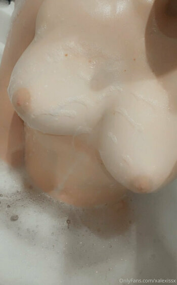 xalexissx Nude Leaks Photo 28