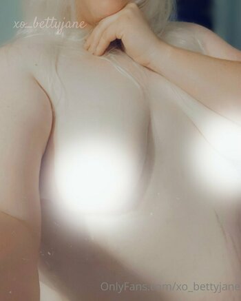 xo_bettyjane Nude Leaks Photo 1