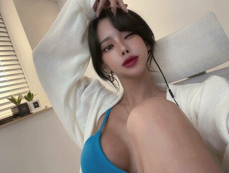 Yoon Chae Ah / Zzzn112 / chaea_han Nude Leaks Photo 43