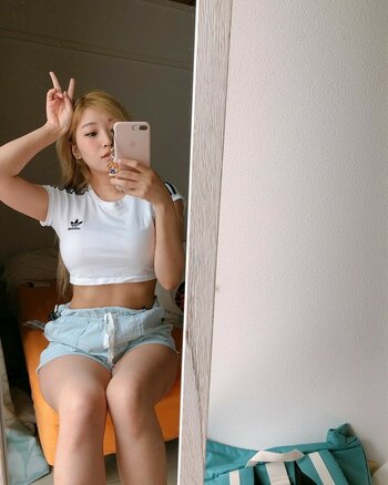 YoonHyoonAikuros / Kang Hee Nude Leaks Photo 21