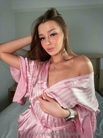 yourgirl_julie Nude Leaks Photo 37