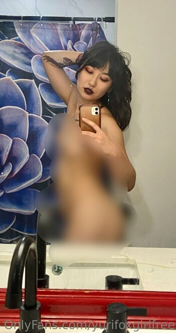 yurifoxgirlfree Nude Leaks Photo 39