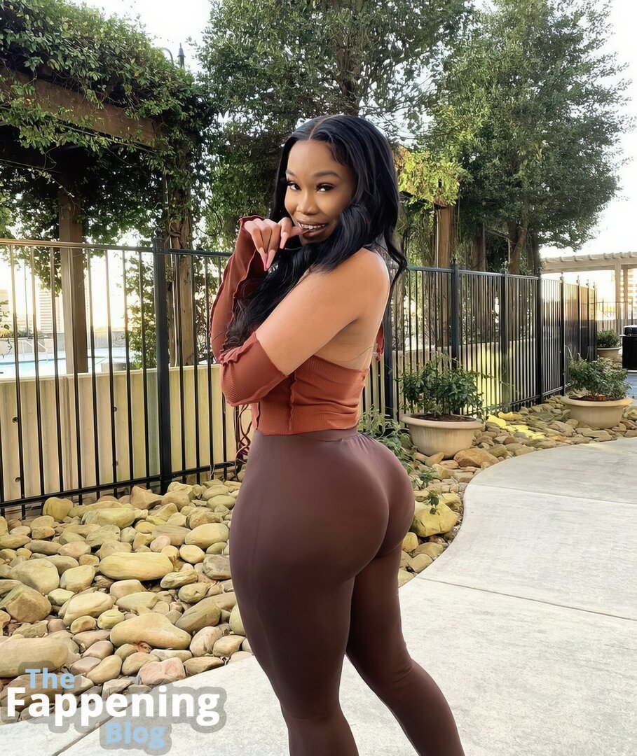 Zelie Timothy  barbiedollzelie  fansloveszelie  fanslovezelie   zelietimothy Nude Leaks OnlyFans Photo 13 | TheFappening