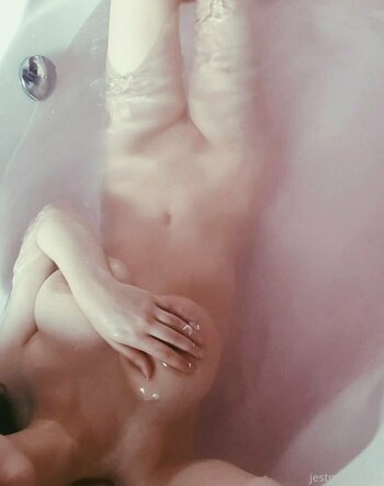 Zuzanna Zofia / Jestmismutno Nude Leaks OnlyFans Photo 3