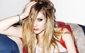 avril-lavigne-2012-widescreen-2560x1600.jpg