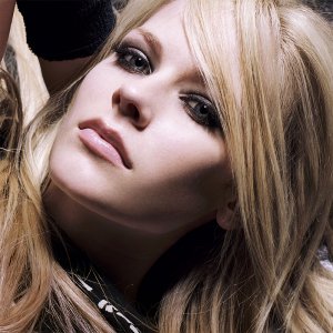 Avril-Lavigne-avril-lavigne-333916_1000_1000.jpg