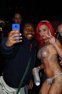 Roxi Keogh Topless 14.JPG