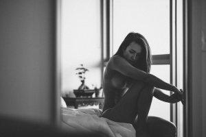 Melissa Mai Naked 5.jpg