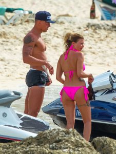 Olivia Buckland Sexy 15.jpg