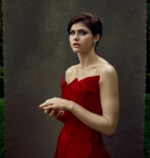 1_Alexandra Daddario.jpg