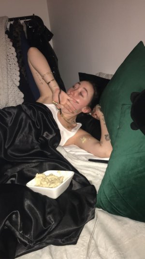 Snapchat-733015800.jpg Snapchat-733015800.jpg