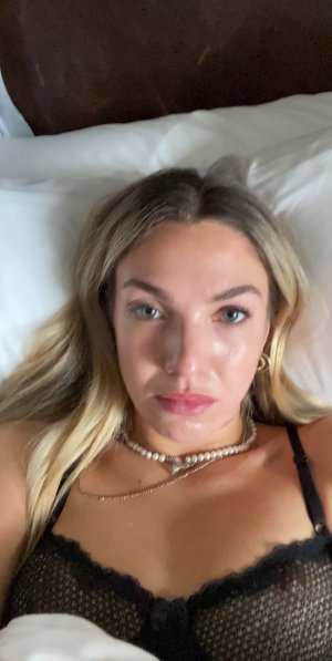 Snapchat-1312838102.jpg Snapchat-1312838102.jpg