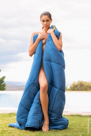 0011-01_1200 thefappeningblog.com.jpg