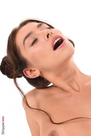 0009-13_1200 thefappeningblog.com.jpg