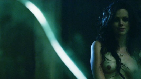 Katia Winter - Arena HDTV 1080p.mp4_snapshot_00.05.476.jpg