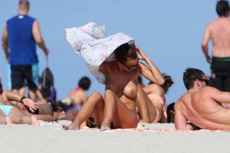 Rosie Jones 1461.jpg