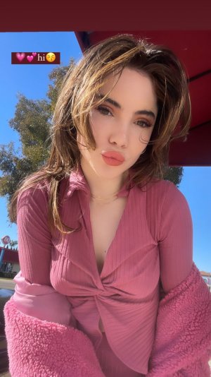 mckaylamaroney-11012022-0001.jpg