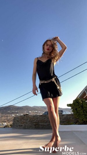 0004-08 thefappeningblog.com.jpg