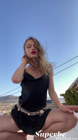 0004-14 thefappeningblog.com.jpg