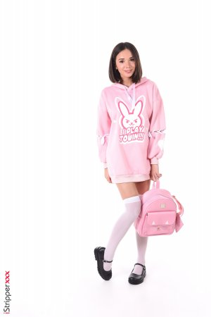 0009-01 thefappeningblog.com.jpg