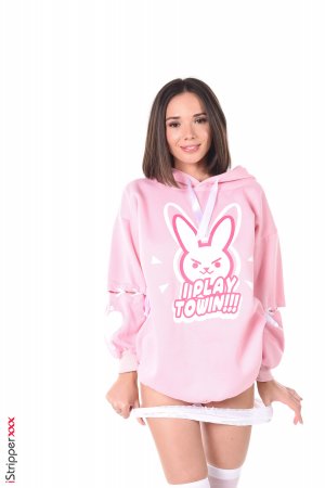 0009-09 thefappeningblog.com.jpg