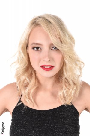 0012-02 thefappeningblog.com.jpg