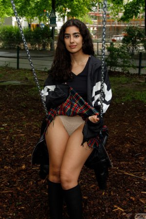 0004-02 thefappeningblog.com.jpg