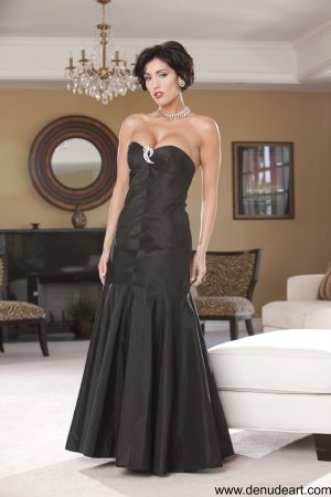 0013-01 thefappeningblog.com.jpg