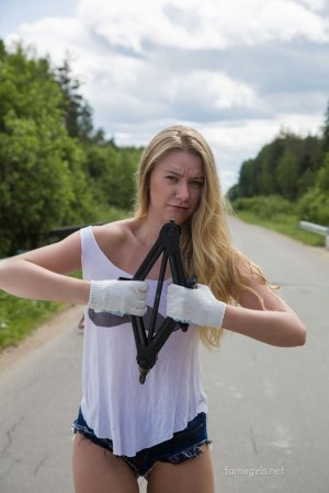 0371-01 thefappeningblog.com.jpg