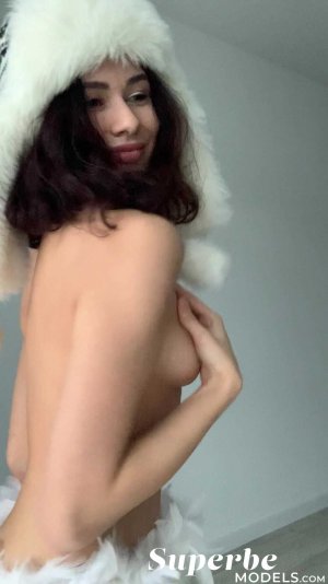 0003-11 thefappeningblog.com.jpg