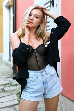 0010-08 thefappeningblog.com.jpg