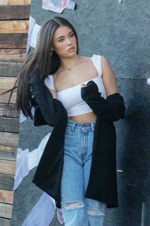 madison-beer_thefappeningblog.com_0012.jpg