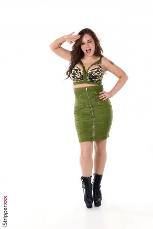 0013-01 thefappeningblog.com.jpg