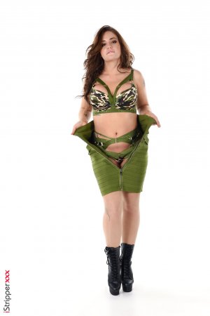 0013-02 thefappeningblog.com.jpg