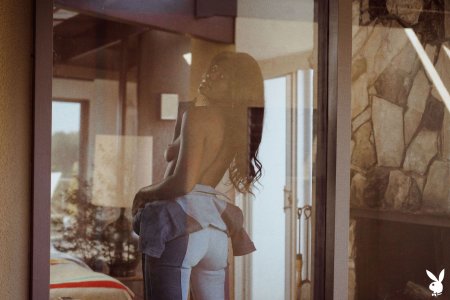 0002-03 thefappeningblog.com.jpg