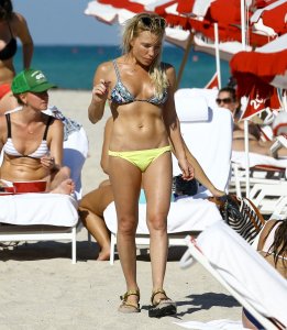 Tracy Anderson Sexy 12 thefappening.so.jpg