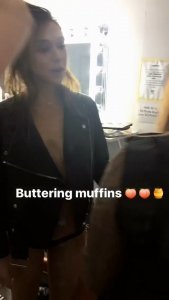 Alexis Ren Sexy 15 thefappening.so.jpg