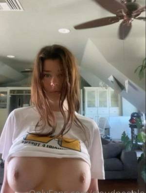 sarah-mcdaniel_thefappeningblog.com_0011.jpg