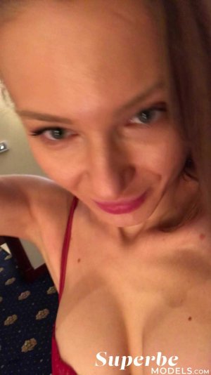 0003-04 thefappeningblog.com.jpg