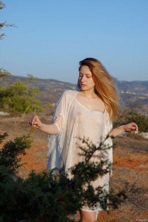 0007-01 thefappeningblog.com.jpg