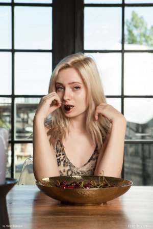 0001-01 thefappeningblog.com.jpg